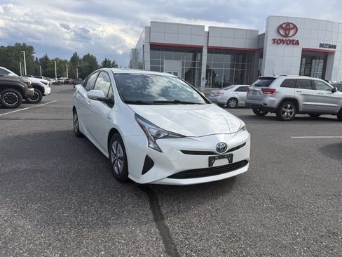 Used 2016 Toyota Prius Four w/ Advanced Technology Package FWD image 1