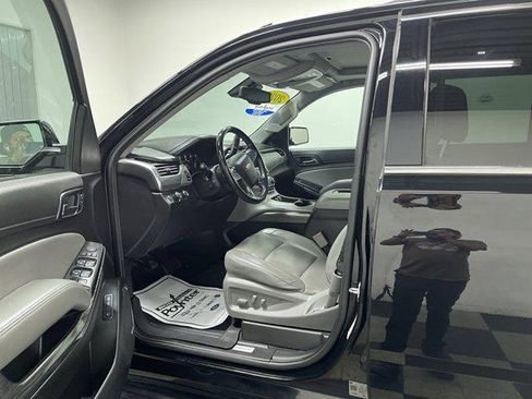Used 2020 Chevrolet Suburban LT AWD/4WD image 7
