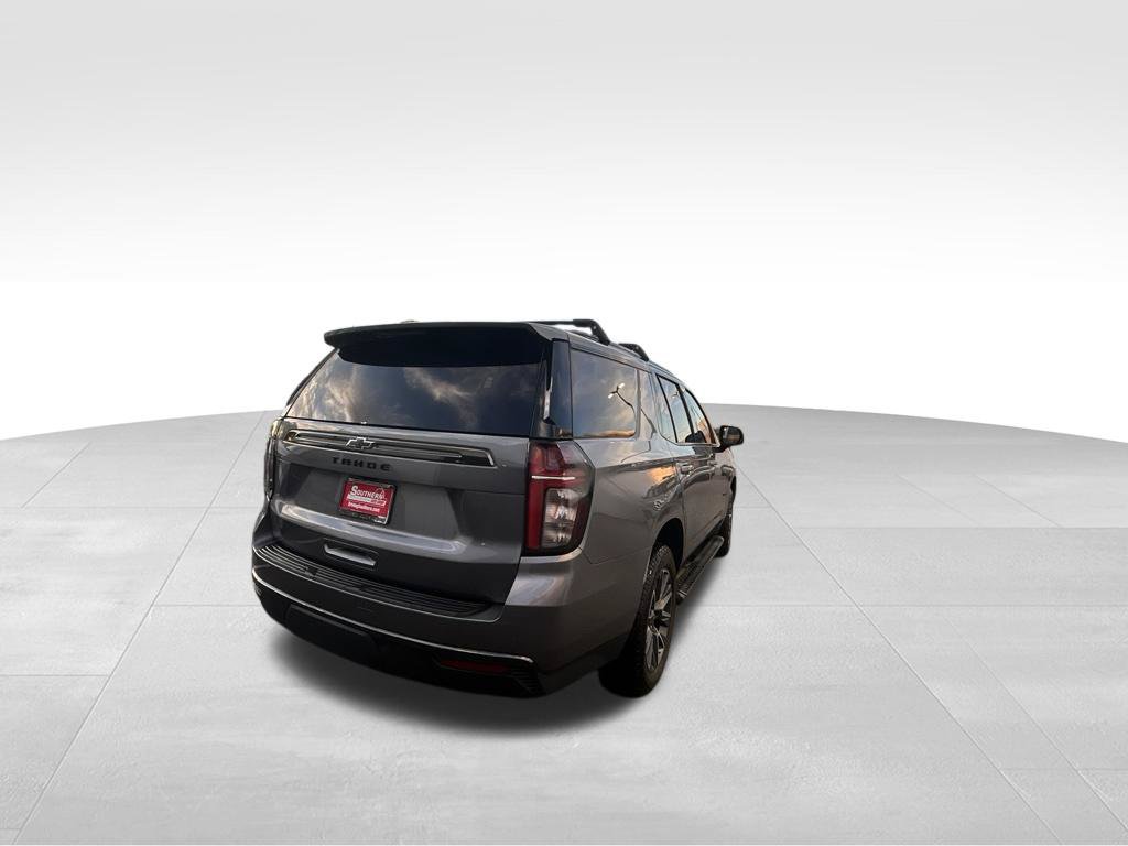 Used 2021 Chevrolet Tahoe Z71 w/ Luxury Package AWD/4WD image 7