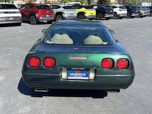 Used 1994 Chevrolet Corvette Coupe RWD image 9