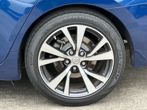 Used 2017 Nissan Maxima 3.5 SV FWD image 23