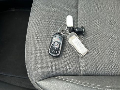 Used 2025 Buick Encore GX Preferred FWD image 18