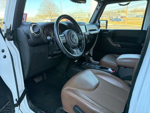 Used 2017 Jeep Wrangler 75th Anniversary image 11