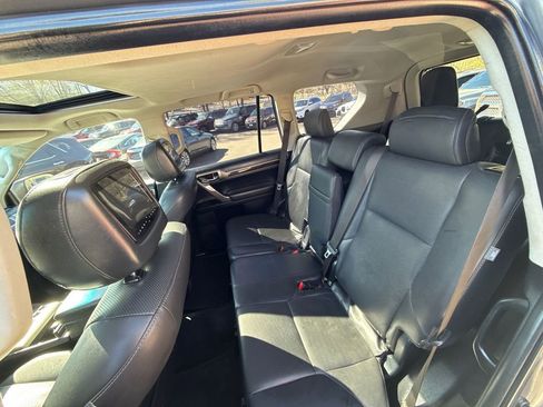 Used 2016 Lexus GX 460 w/ Navigation Package AWD/4WD image 19