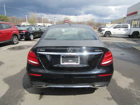 Used 2019 Mercedes-Benz E 300 4MATIC w/ Premium 1 Package image 7