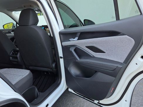 Certified 2025 Volkswagen Tiguan S FWD image 48