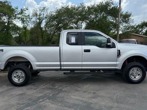 Used 2017 Ford F250 XL w/ Power Equipment Group AWD/4WD image 7