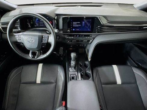 Used 2025 Toyota Camry SE FWD image 23