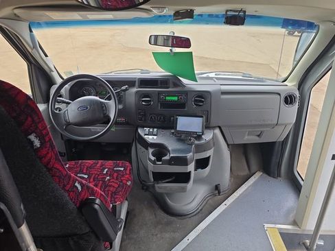 Used 2013 Ford E-450 and Econoline 450 Super Duty w/ Shuttle Bus Prep Pkg RWD image 24