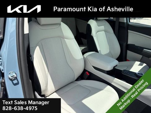 New 2026 Kia Sportage EX AWD/4WD image 21
