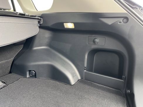 Used 2025 Toyota RAV4 XLE image 15