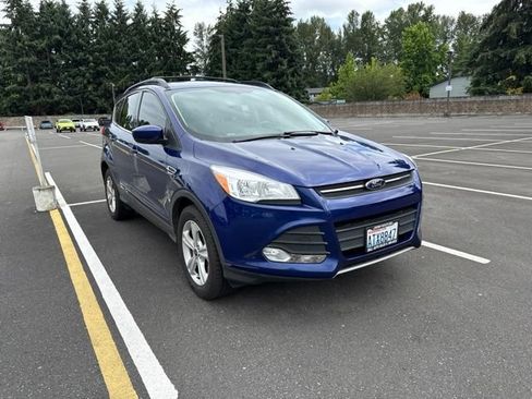 Used 2014 Ford Escape SE w/ Equipment Group 201A AWD/4WD image 2
