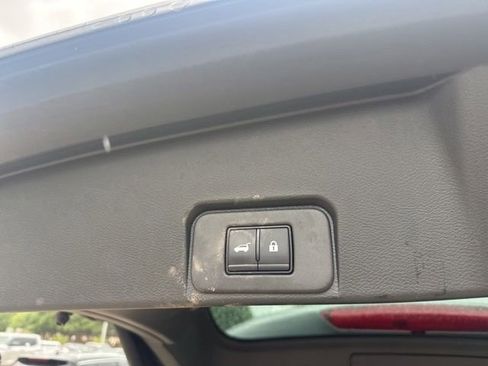 Used 2023 Nissan Rogue SL w/ SL Premium Package image 8