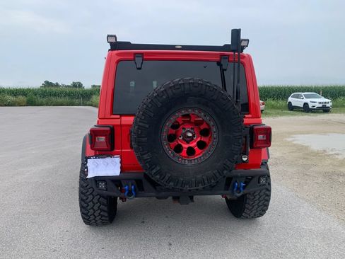 Used 2024 Jeep Wrangler Unlimited Rubicon AWD/4WD image 6