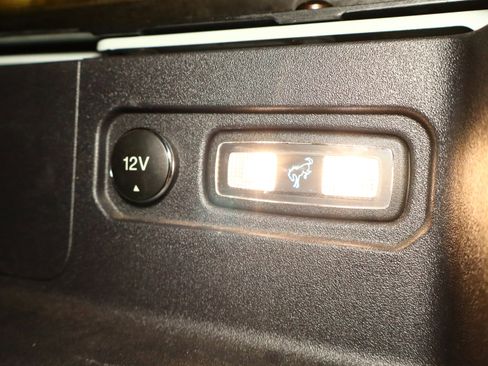 Used 2023 Ford Bronco Everglades image 40