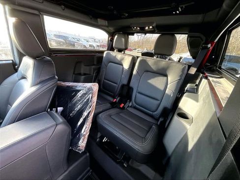 New 2025 Ford Bronco Badlands w/ Sasquatch Package image 11