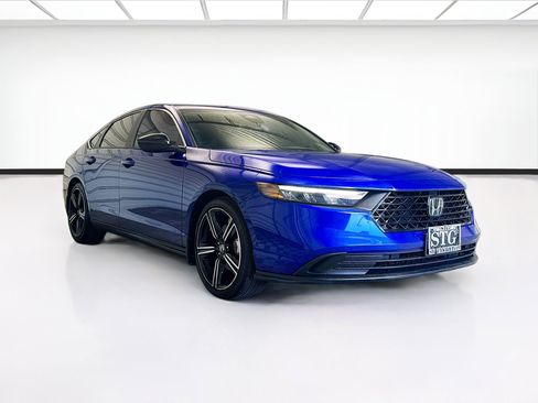 Used 2024 Honda Accord Sport image 3
