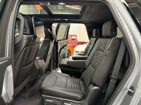 Used 2023 Cadillac Escalade Sport Platinum w/ LPO, ONYX Package AWD/4WD image 14