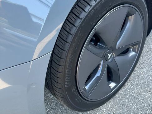 Used 2019 Tesla Model 3 RWD image 17