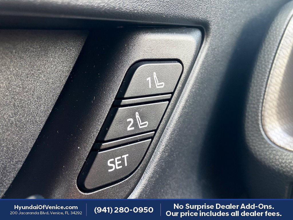 Used 2023 Toyota Prius Limited FWD image 13
