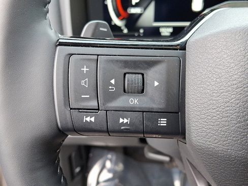 Certified 2025 Nissan Rogue SL w/ Tech Package image 22