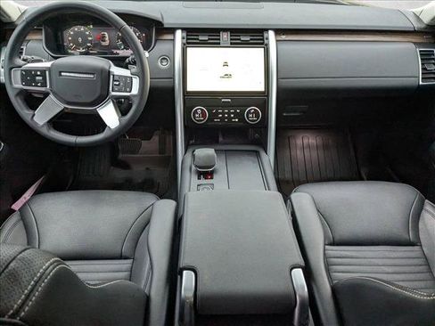 New 2024 Land Rover Discovery S AWD/4WD image 16