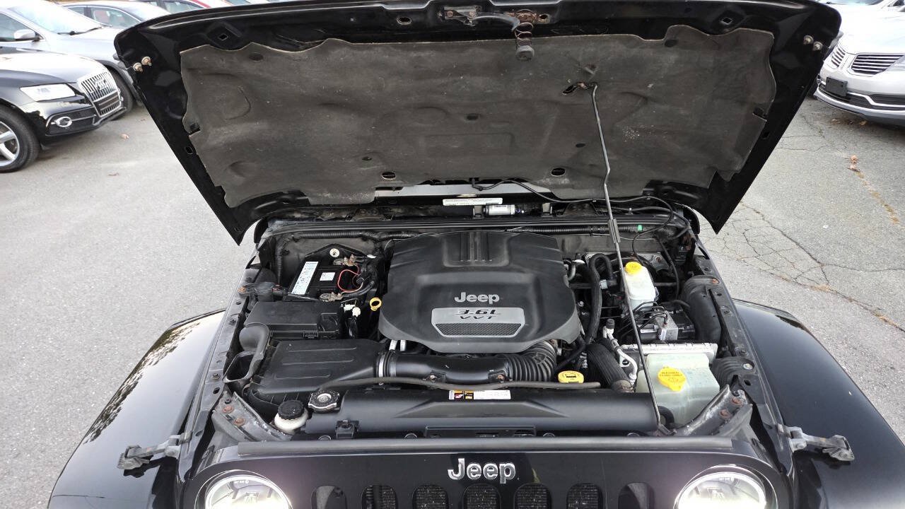 Used 2012 Jeep Wrangler Sahara w/ Dual Top Group AWD/4WD image 43