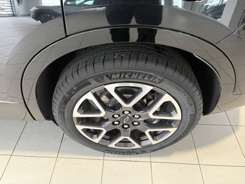 Used 2025 Chevrolet Blazer RS w/ Driver Confidence II Package image 7