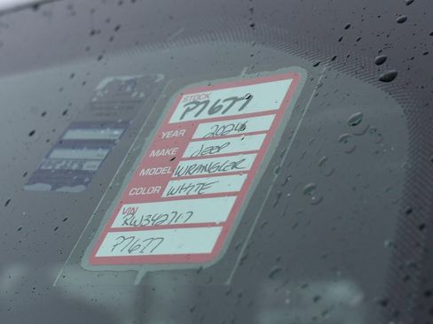 Certified 2024 Jeep Wrangler Sahara w/ Technology Group image 38