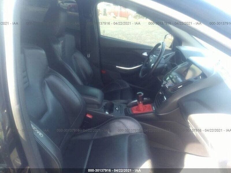 Used 2014 Ford Focus ST w/ Equipment Group 202A FWD image 3