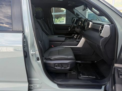 Used 2025 Toyota Sequoia Limited w/ Tow Technology Package AWD/4WD image 51