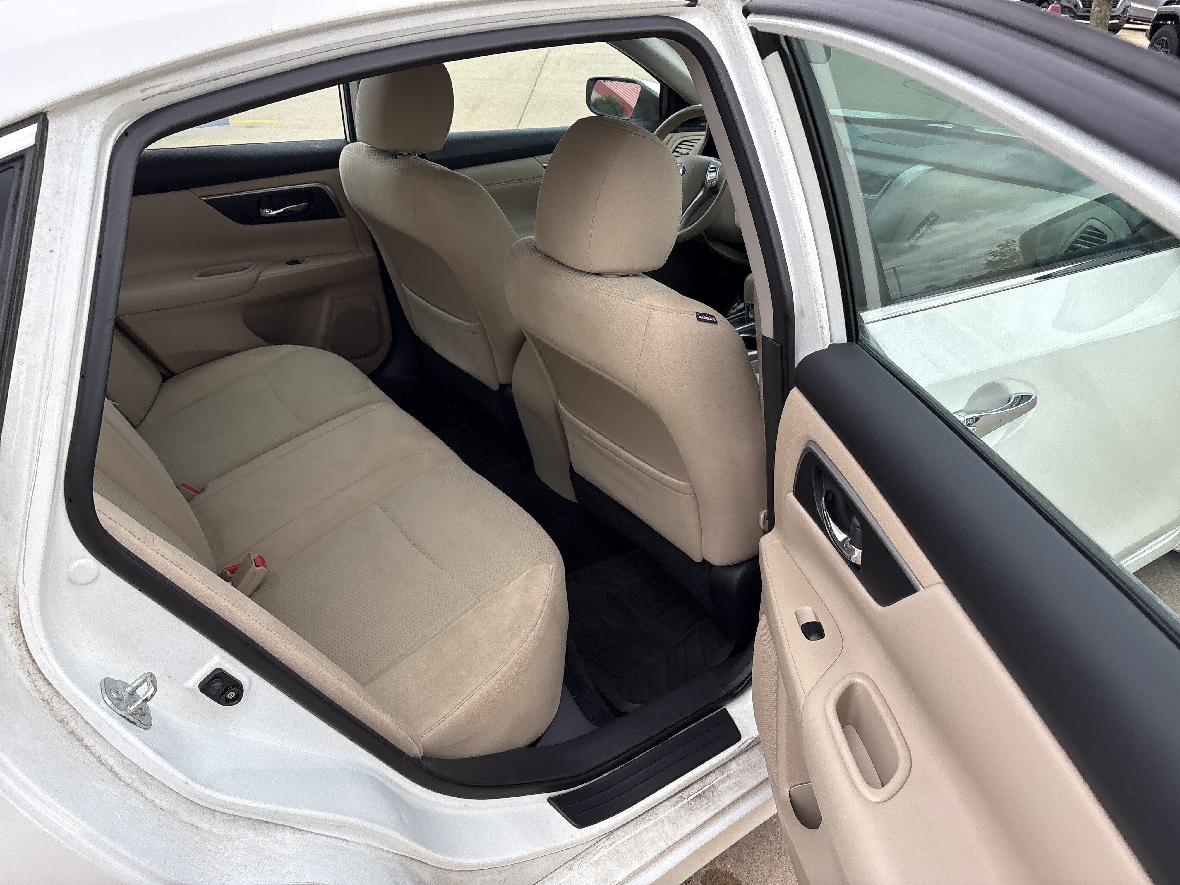 Used 2015 Nissan Altima 2.5 S w/ Power Driver Seat Package FWD image 14