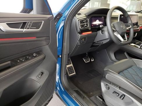 New 2026 Volkswagen Atlas Cross Sport SEL Premium R-Line AWD/4WD image 6