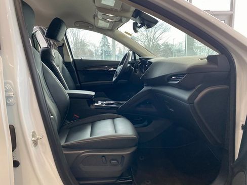 Used 2023 Buick Envision Essence image 16