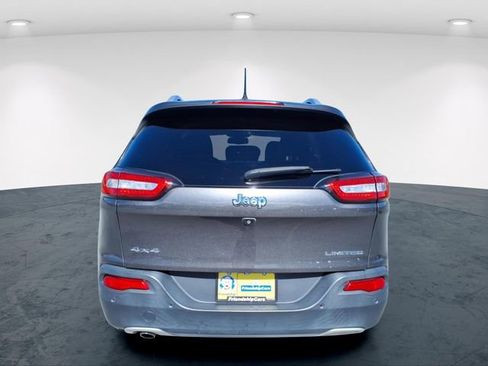 Used 2018 Jeep Cherokee Limited image 8