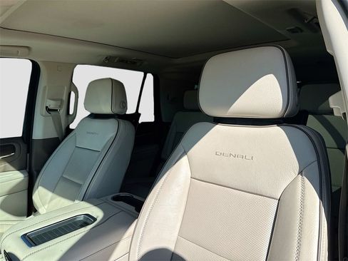 Used 2022 GMC Yukon Denali image 13