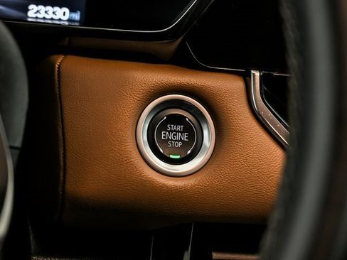 Used 2024 GMC Canyon AT4 image 17