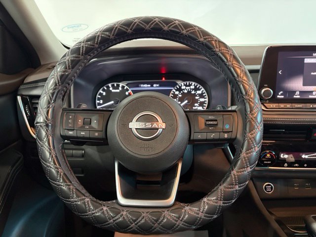 Used 2022 Nissan Rogue SV w/ SV Premium Package FWD image 16