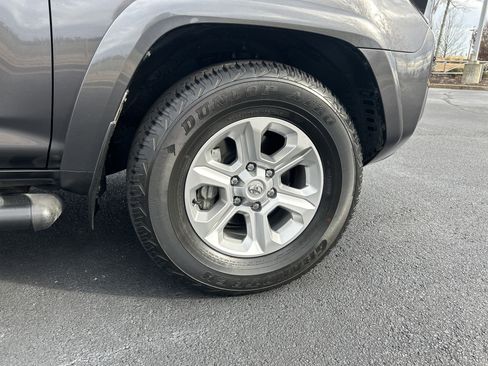 Used 2022 Toyota 4Runner SR5 Premium image 33