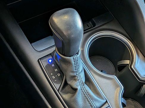 Used 2022 Toyota Camry SE w/ Cold Weather Package image 30