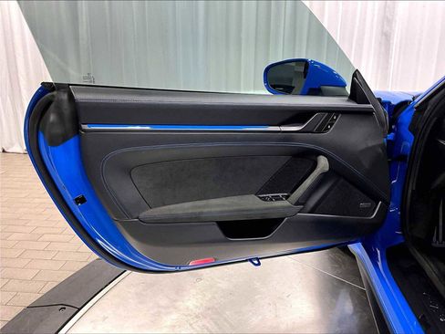 Used 2022 Porsche 911 GT3 image 25