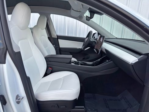 Used 2020 Tesla Model Y Long Range image 35