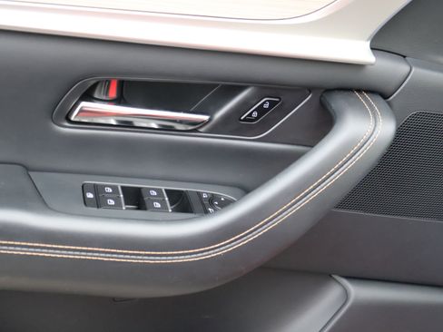 Certified 2025 MAZDA CX-90 Plug-In Hybrid w/Premium Sport image 27