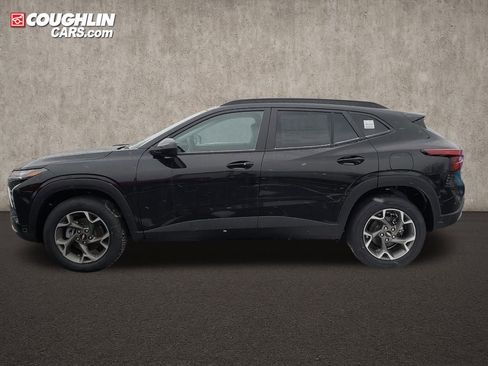 New 2026 Chevrolet Trax LT w/ Sunroof Package image 2