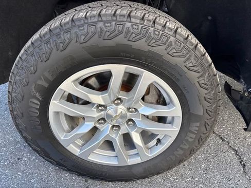 Used 2019 Chevrolet Silverado 1500 LT w/ All-Star Edition AWD/4WD image 19