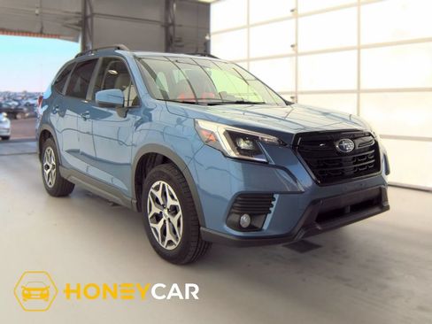 Used 2023 Subaru Forester Premium AWD/4WD image 1