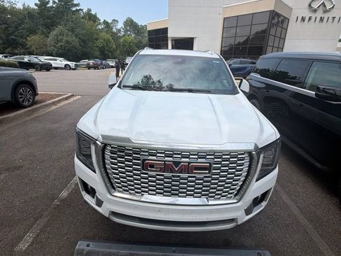 Used 2024 GMC Yukon Denali RWD image 2