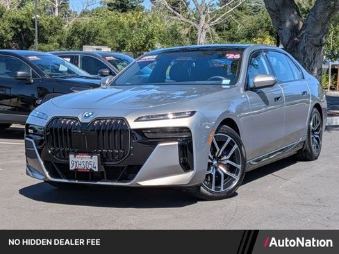 Used 2026 BMW i7 xDrive60 AWD/4WD image 1