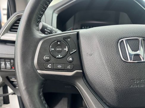 Used 2024 Honda Odyssey EX-L image 19