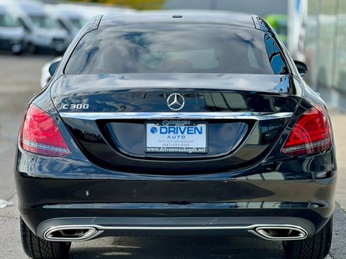 Used 2021 Mercedes-Benz C 300 4MATIC Sedan image 4